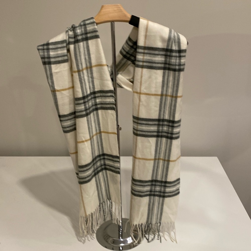 Lord & Taylor acrylic scarf: one size fits all